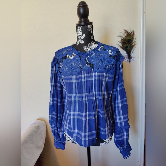 Free People darling Diana blur and whote pace top in Navy (XS) 💙❤️ - Picture 1 of 17